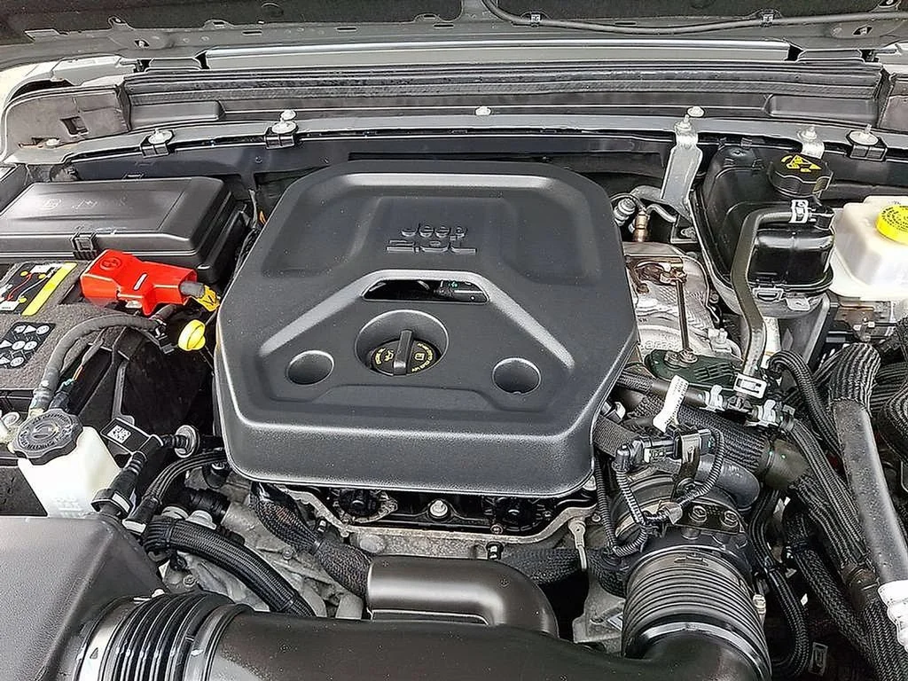 Used 2023 Gray Jeep 4x4 image 32