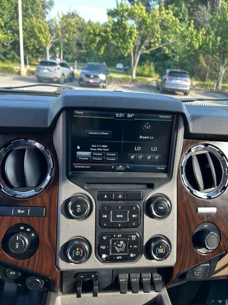 Used 2015 White Ford Lariat image 13