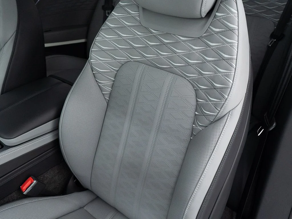 New 2026 Beluga Bentley Mulliner image 18