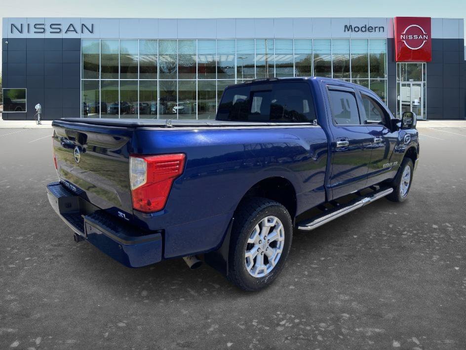 Used 2017 Deep Blue Pearl Nissan SL image 5