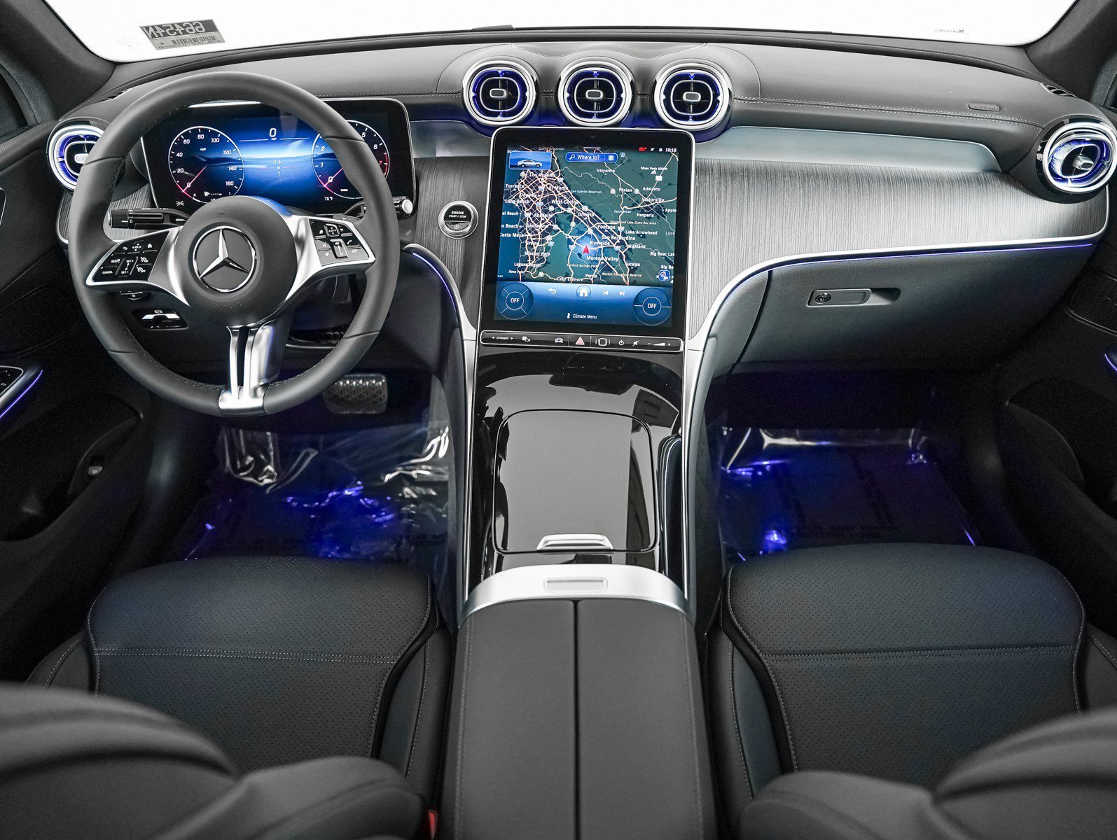 New 2026 Polar White Mercedes-Benz GLC 300 image 12