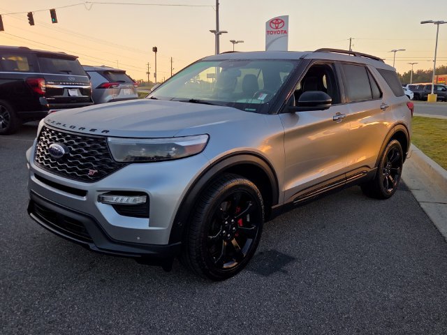 Used 2022 Silver Ford ST image 3