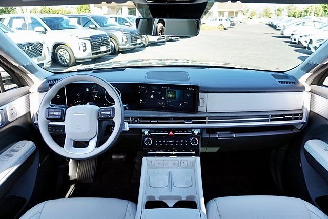 Used 2025 Black Hyundai Calligraphy image 22