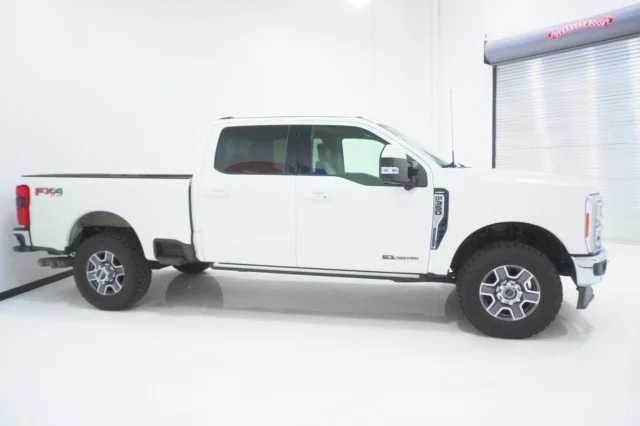 Used 2023 WHITE Ford XL image 4