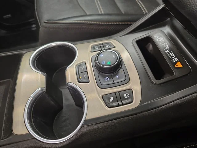 Used 2022 Quicksilver Metallic GMC Denali image 28