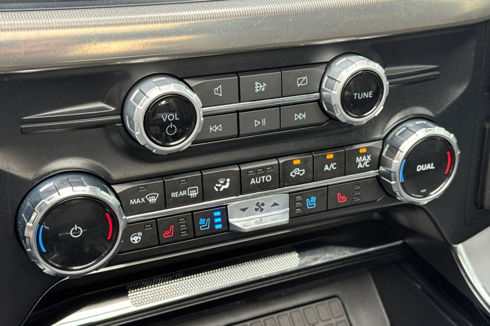 Used 2024 Avalanche Ford LARIAT image 20