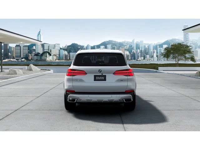 New 2026 Mineral White Metallic BMW xDrive40i image 5