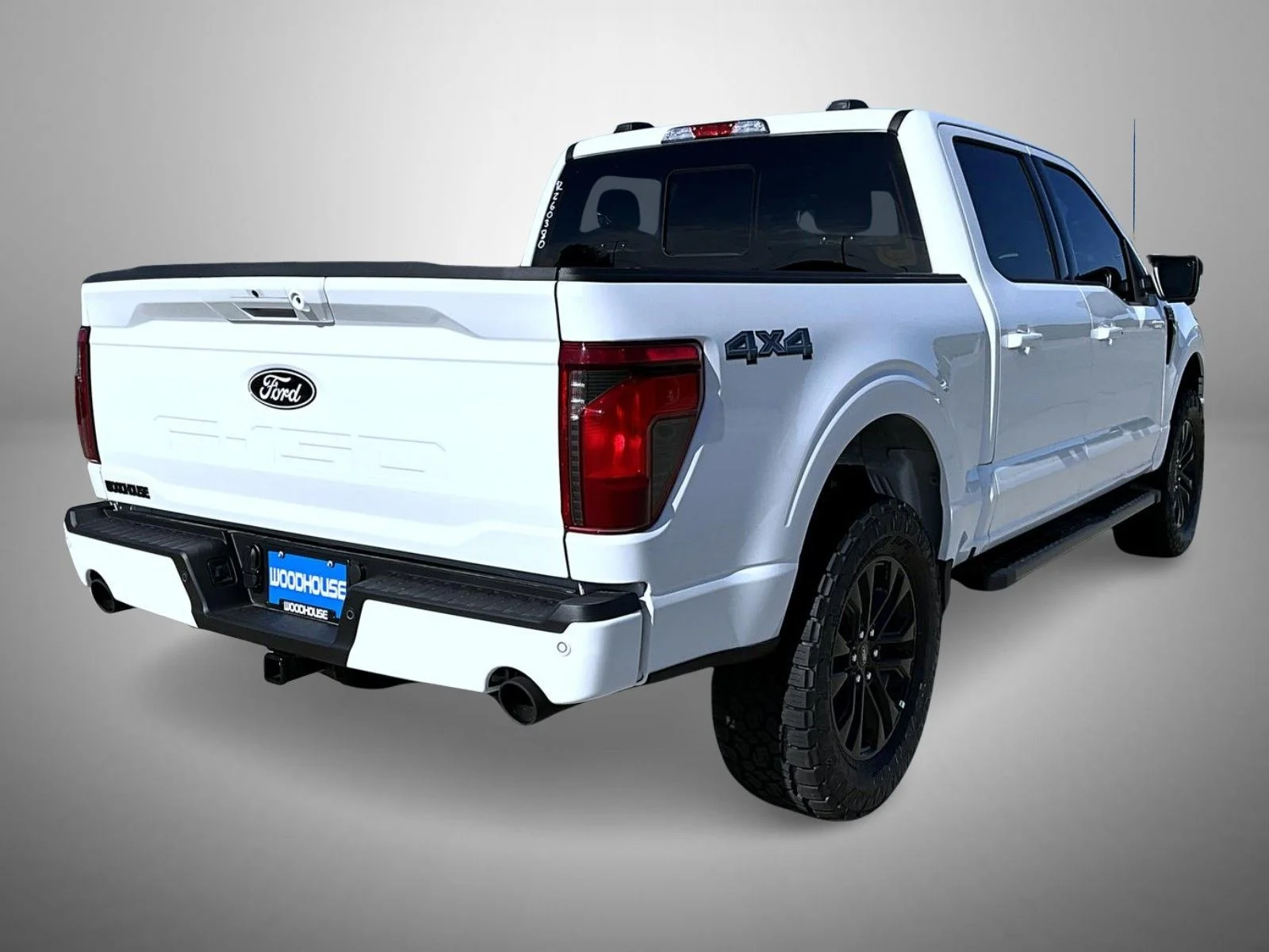 New 2026 Oxford White Ford XLT image 5