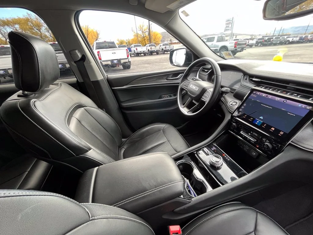 Used 2022 Gray Jeep Limited image 20