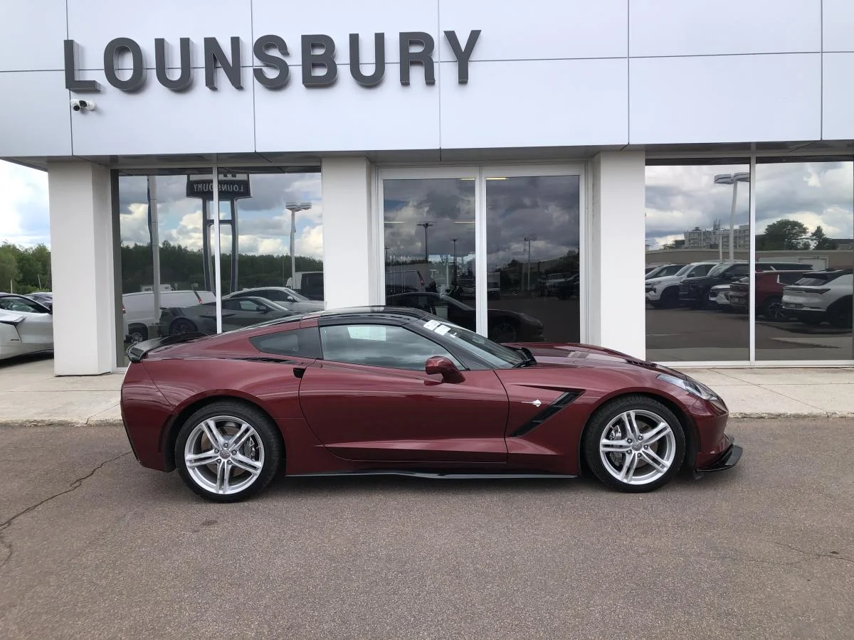 Used 2016 Red Chevrolet 2dr Stingray Cpe w/1LT image 2