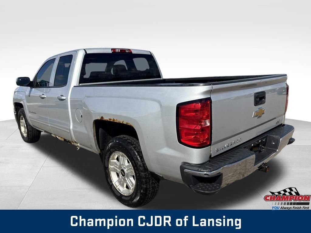 Used 2015 Silver Chevrolet LT image 3