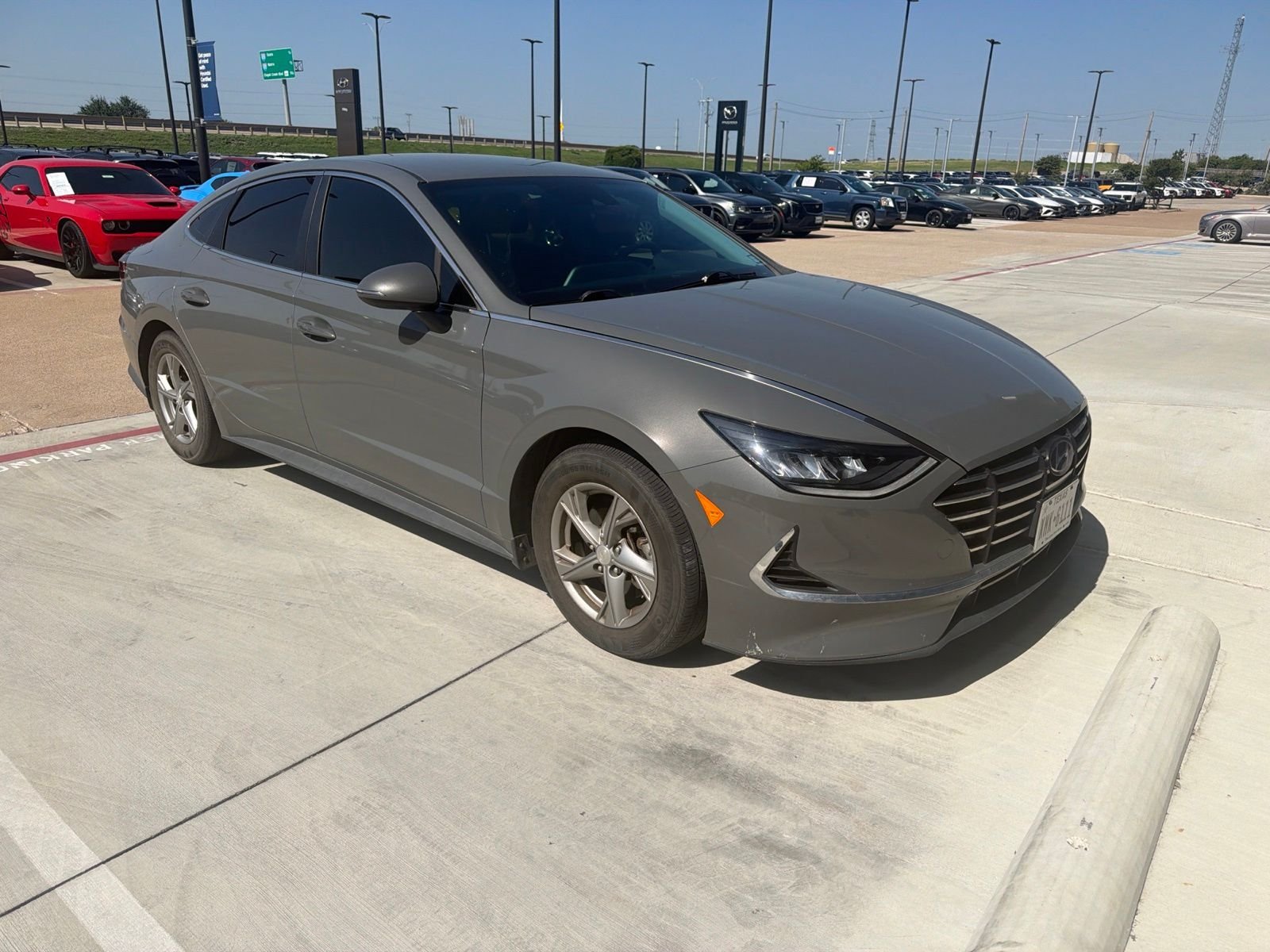 Certified Used 2023 Hampton Gray Hyundai SE image 3