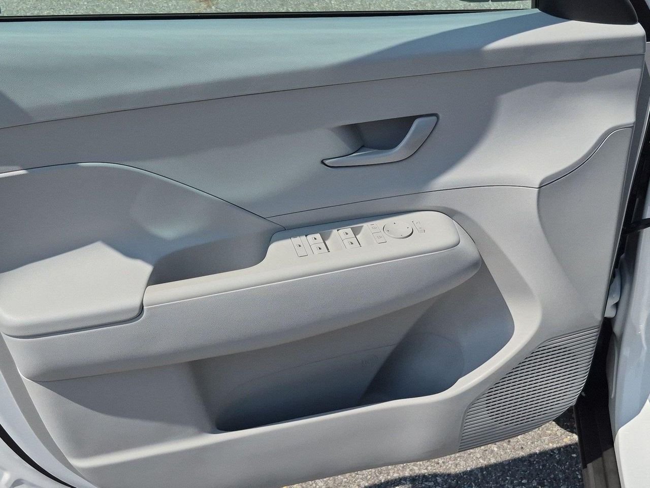 New 2027 Atlas White Hyundai SEL Sport AWD image 14