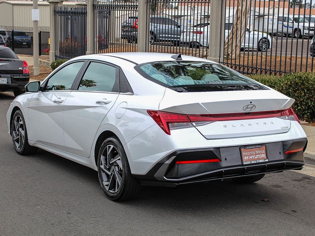 Used 2024 White Hyundai Limited image 6