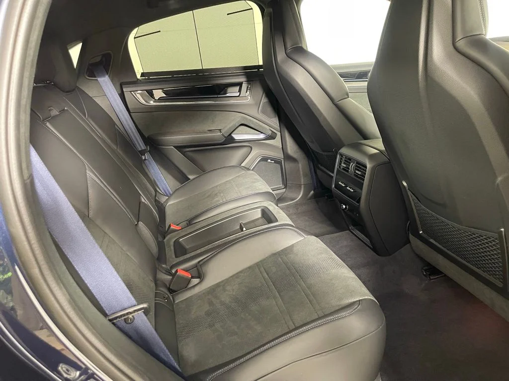 2025 Porsche Cayenne Coup Turbo GT - Photo 18