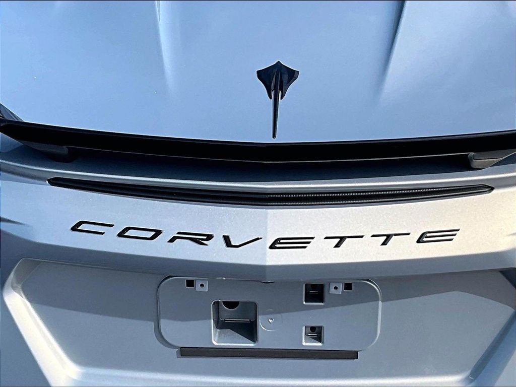 Used 2024 Silver Chevrolet Stingray image 25