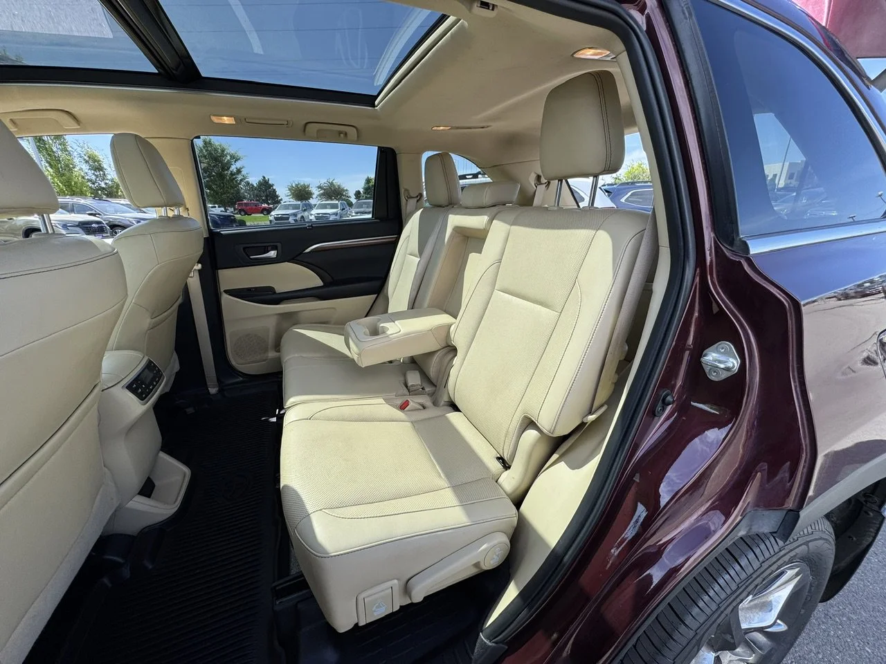 Used 2019 Ooh La La Rouge Mica Toyota Limited Platinum image 39
