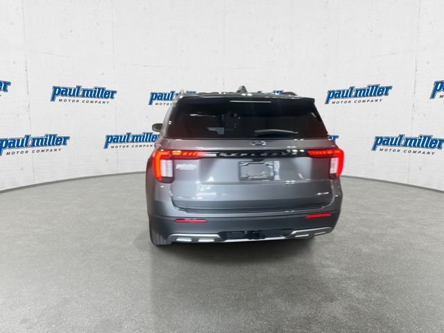 New 2026 Carbonized Gray Metallic Ford Active image 9