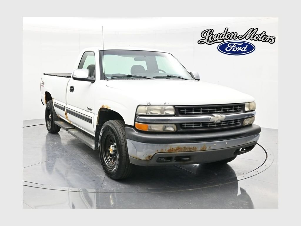 2002 Chevrolet Silverado 1500 4WD Regular Cab SWB LS's photo