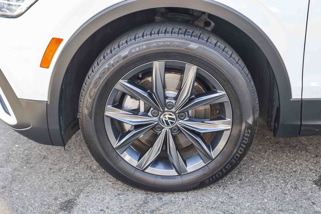 2022 Volkswagen Tiguan SE - Photo 9