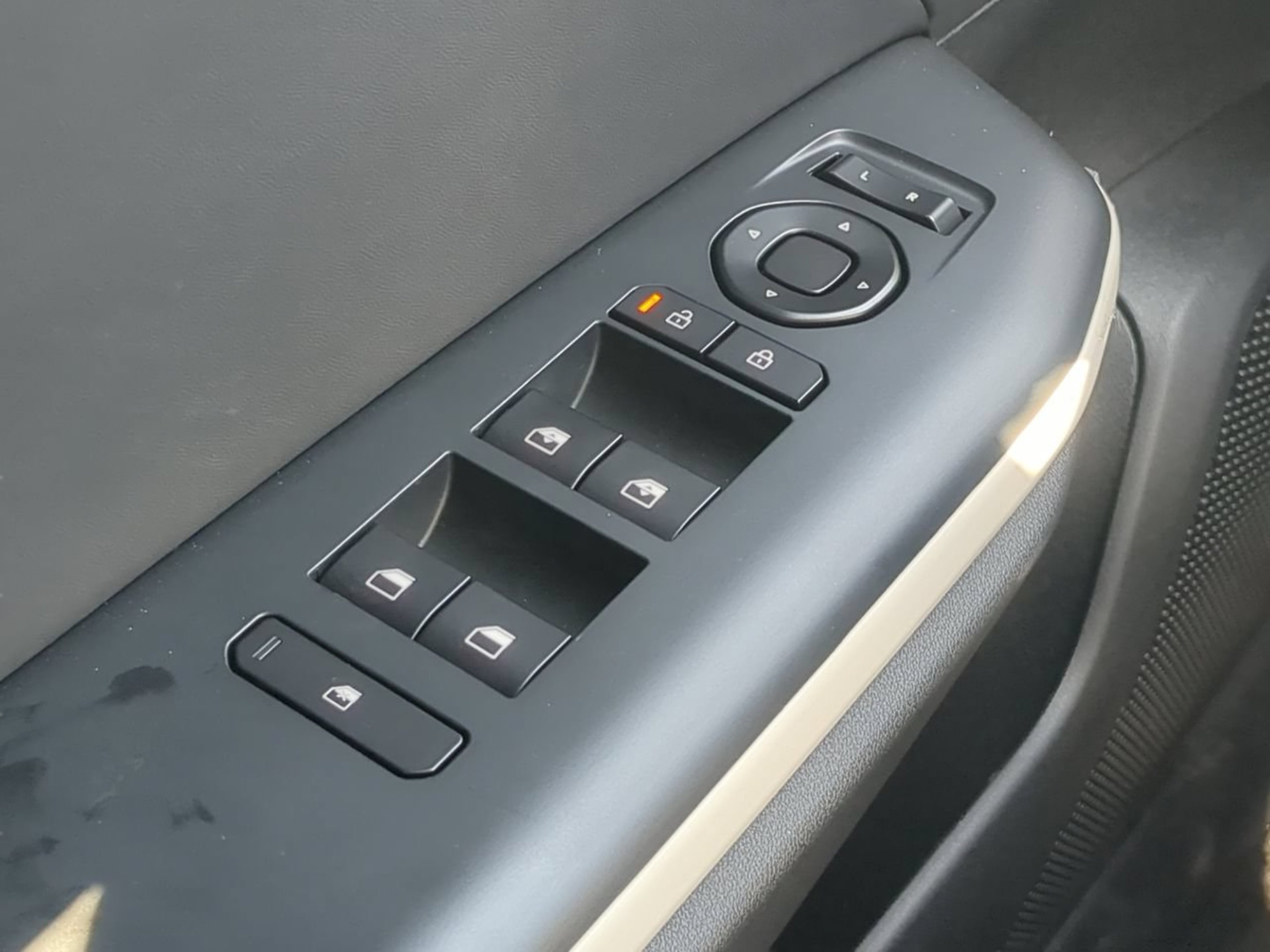 New 2026 Aurora Black Pearl Kia GT-Line image 24