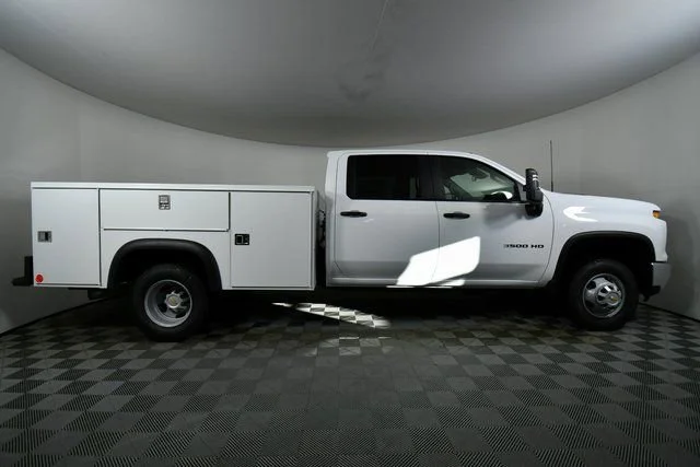 New 2026 Summit White Chevrolet Work Truck image 15