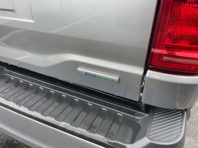 Used 2023 Silver Ford XLT image 7