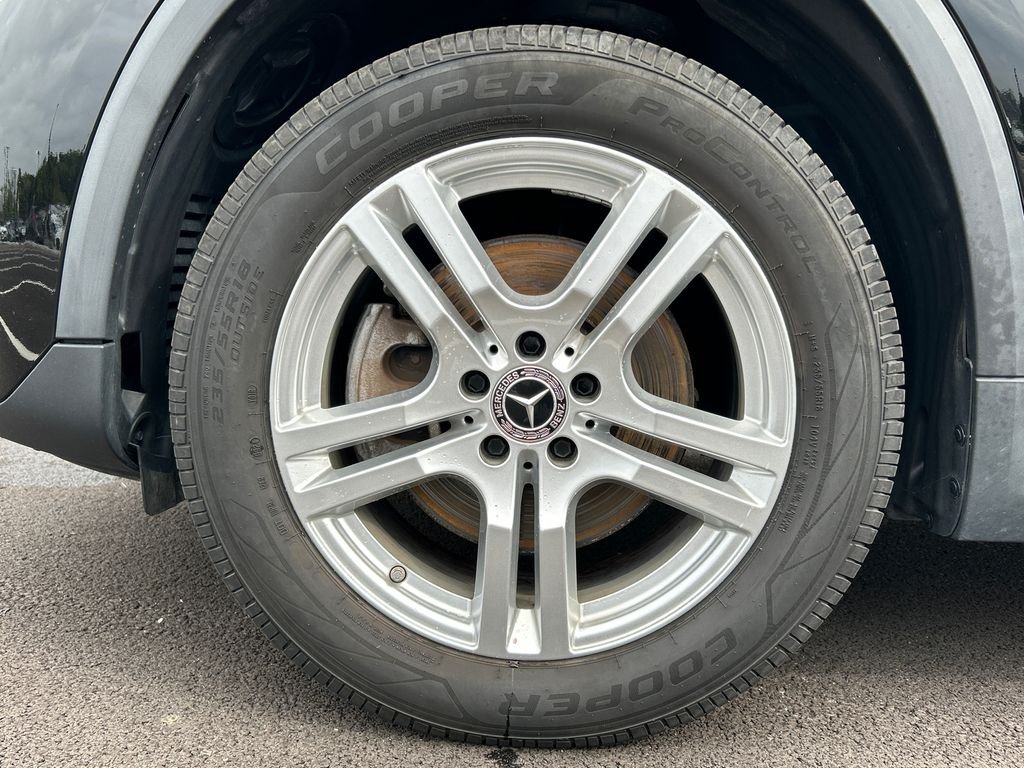 Used 2023 Black Mercedes-Benz GLA 250 image 33