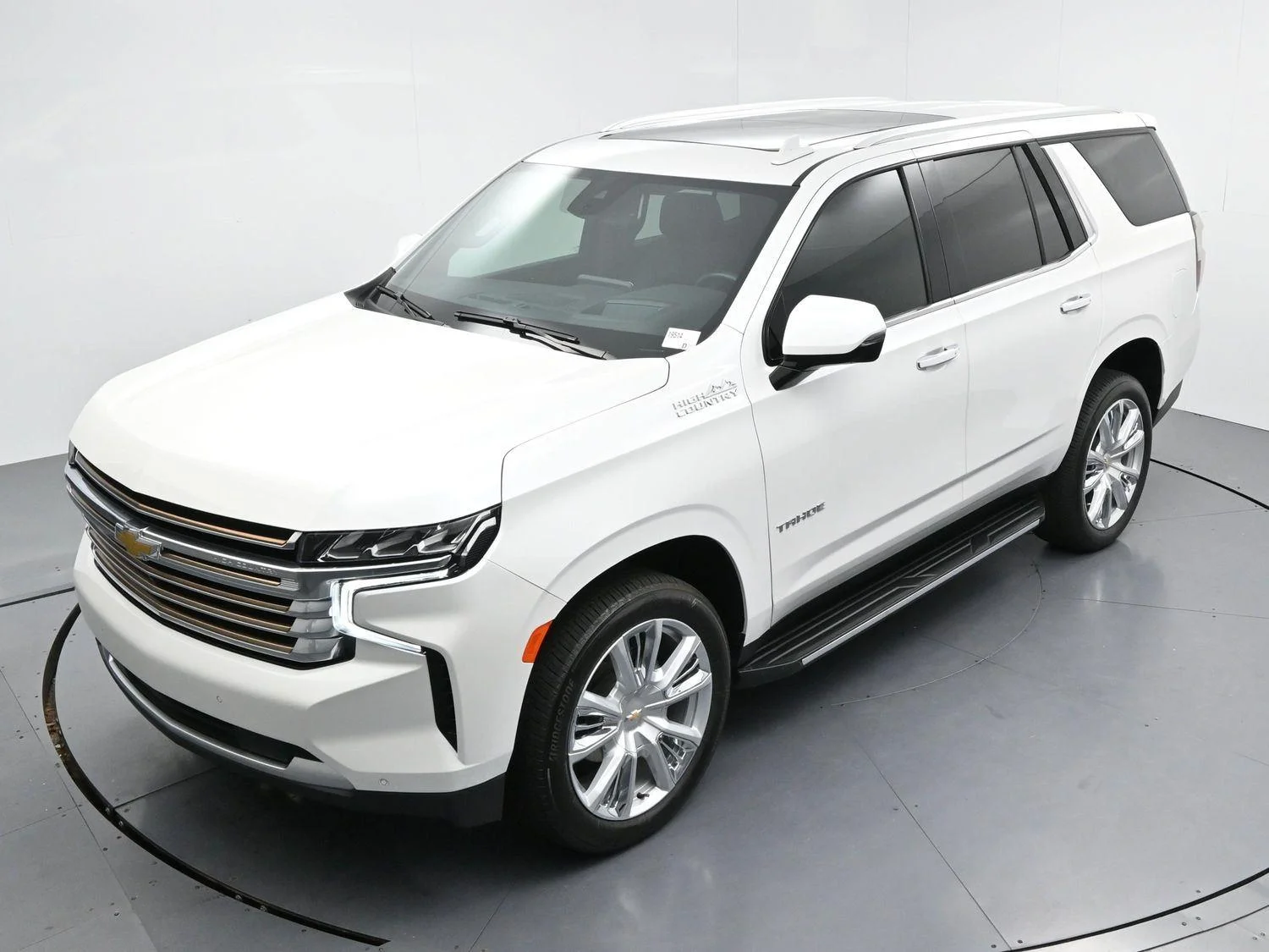 Used 2024 Iridescent Pearl Tricoat Chevrolet High Country image 41