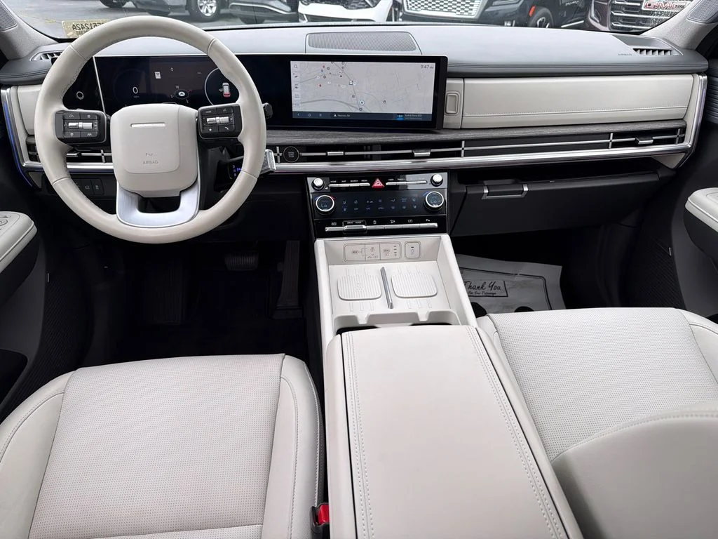 Used 2025 Black Hyundai Limited image 23