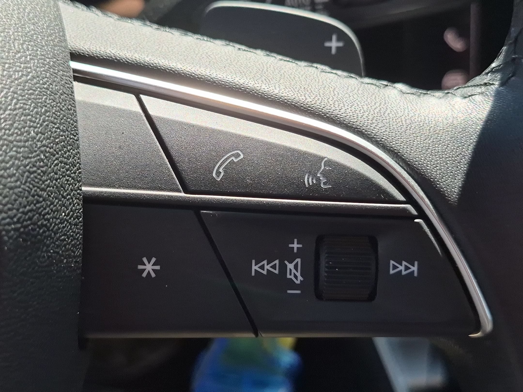 Used 2025 Black Audi S line Premium image 19
