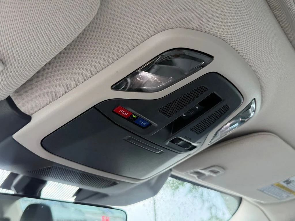 Used 2024 Ice Silver Metallic Subaru Limited image 20