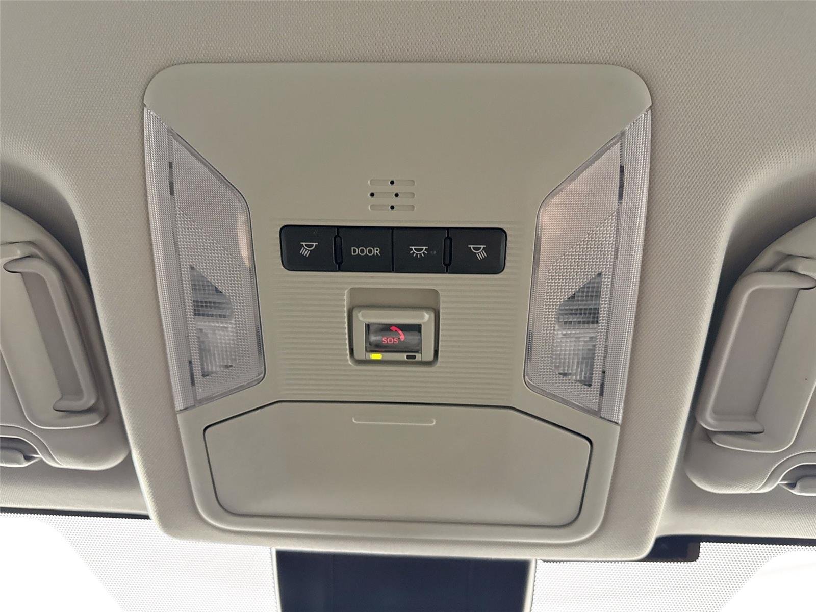 Used 2022 Silver Sky Metallic Toyota XLE image 6