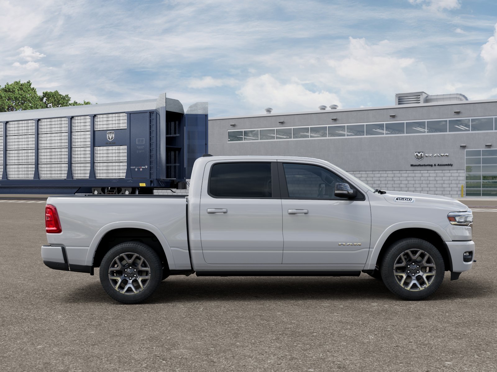 New 2026 Bright White Clear-Coat Exterior Paint RAM Laramie image 12