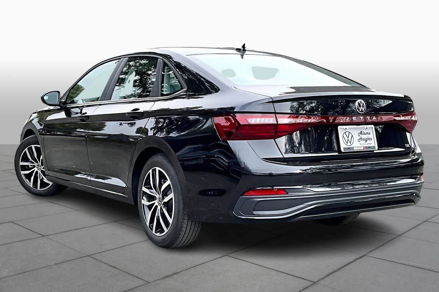 New 2026 Deep Black Pearl Volkswagen 1.5T SE image 12