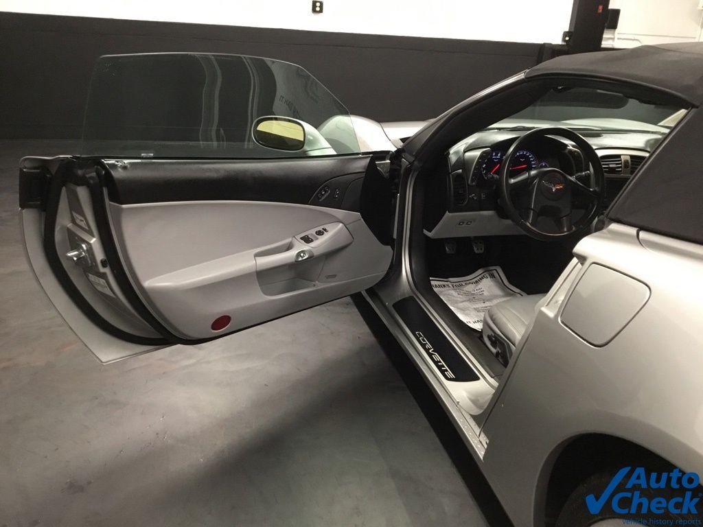 2005 Chevrolet Corvette Base - Photo 27