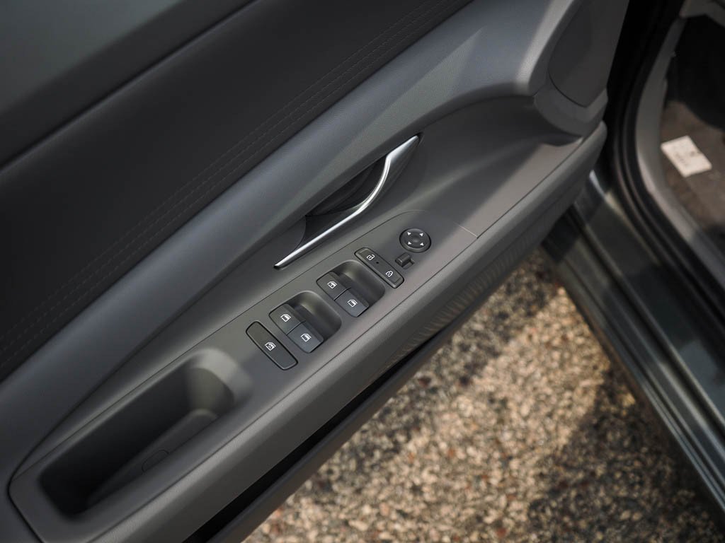 New 2026 Amazon Gray Hyundai SE Sedan FWD image 17