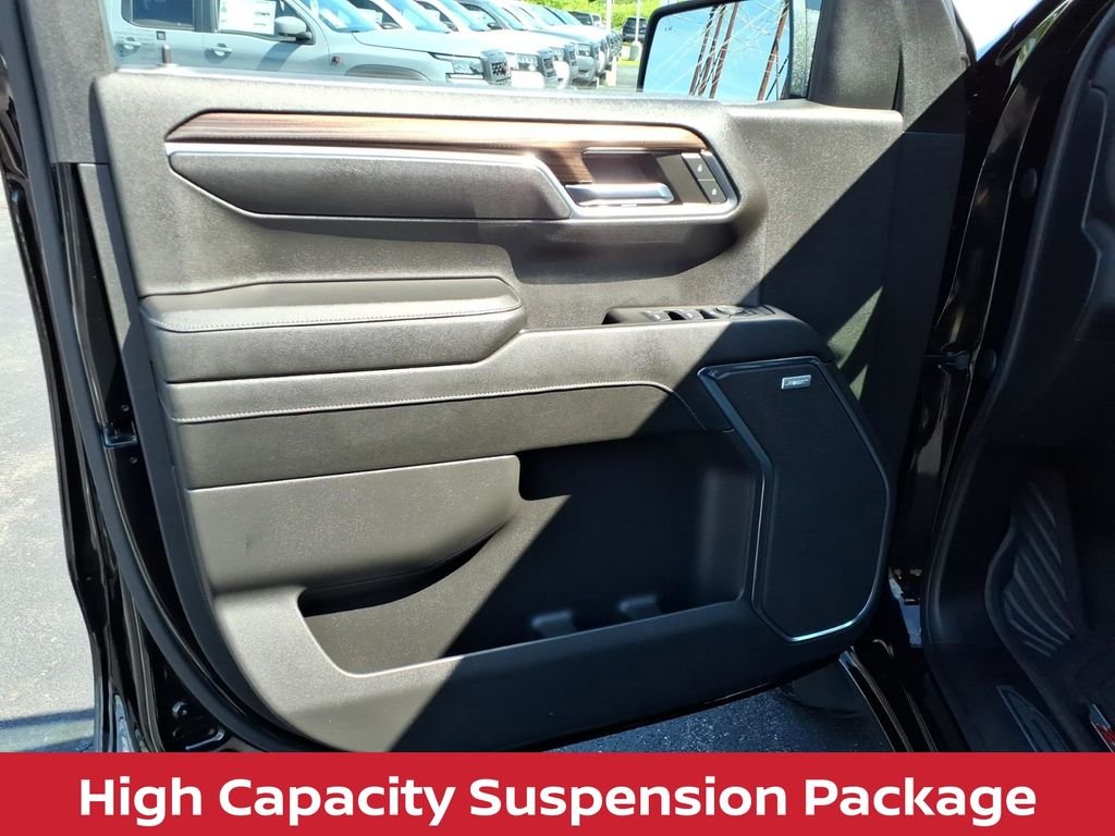 Used 2023 Black Chevrolet RST w/5.3L V8 all star premium edition image 24