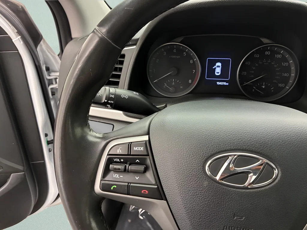 Used 2017 Quartz White Pearl Hyundai Value Edition image 14