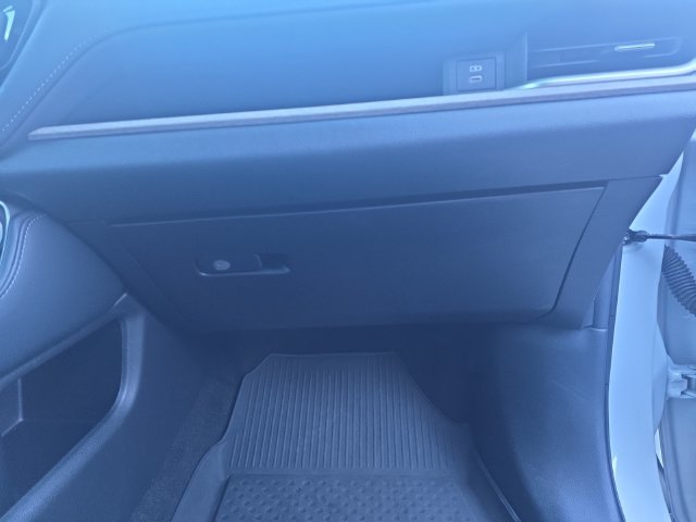 Certified Used 2024 Pearl Toyota Limited image 18
