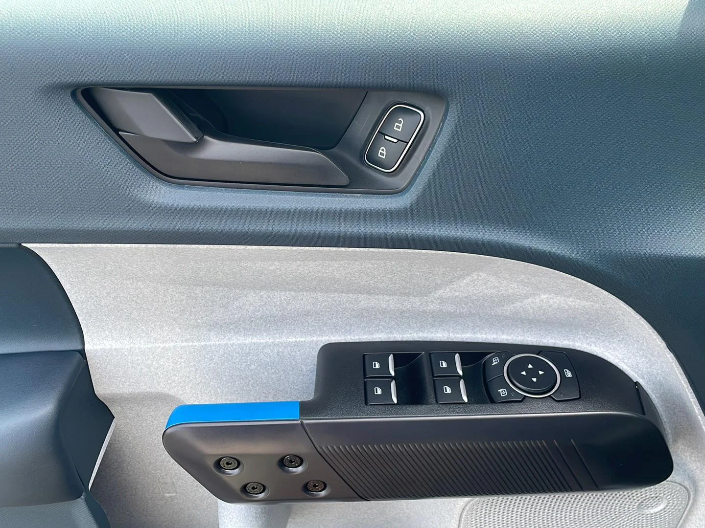 New 2026 Carbonized Gray Metallic Ford XLT image 11