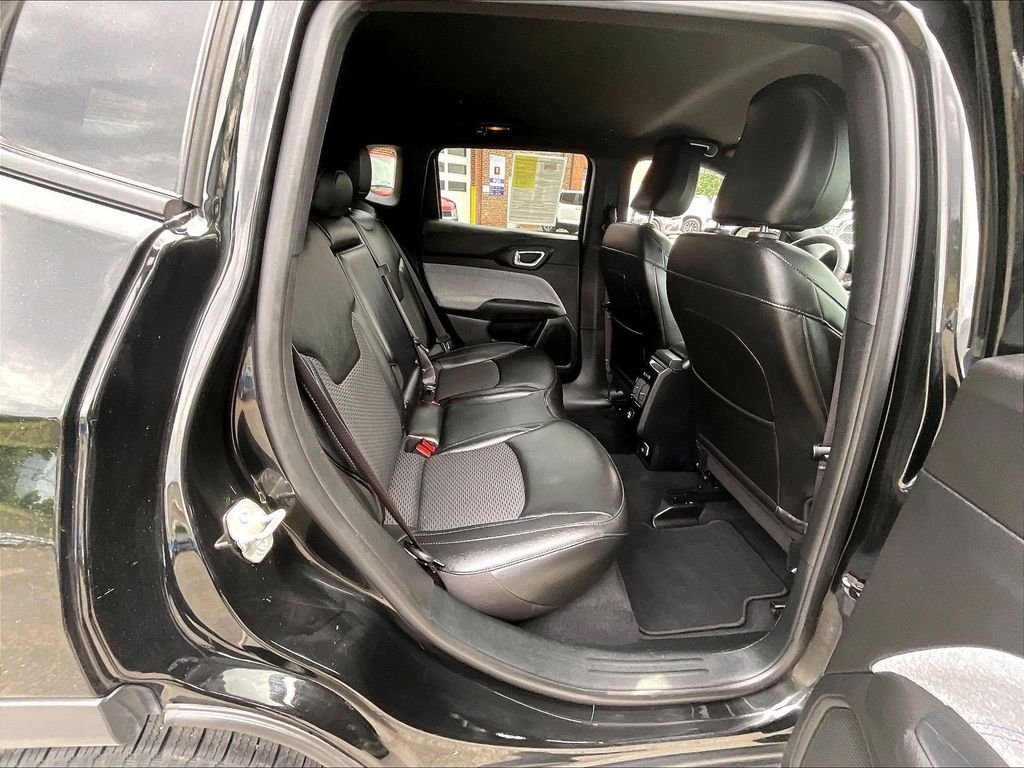 Used 2024 Black Jeep Latitude image 16