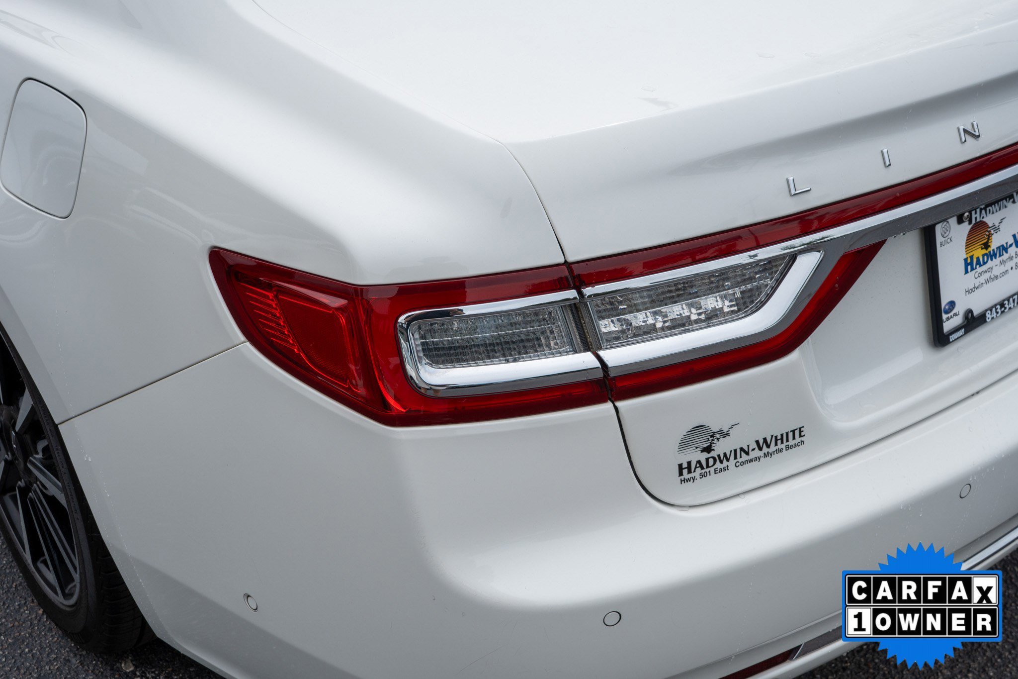 Used 2020 White Lincoln Reserve image 10