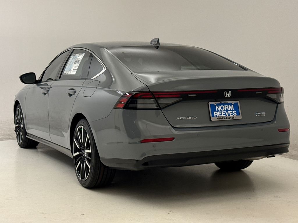 New 2026 Urban Gray Pearl Honda Touring image 8