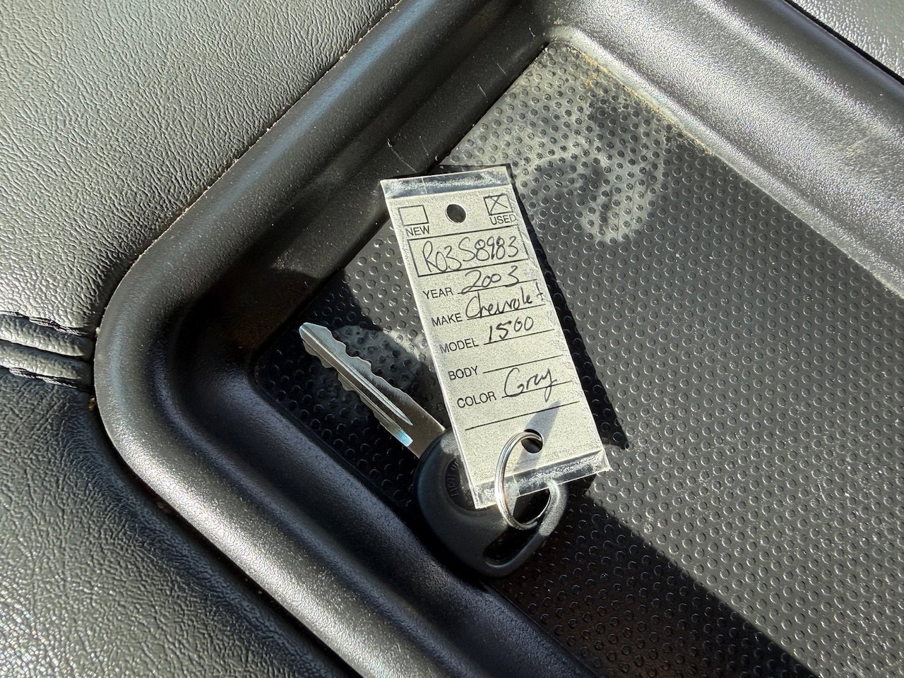 2003 Chevrolet Silverado 2500HD LS - Photo 18