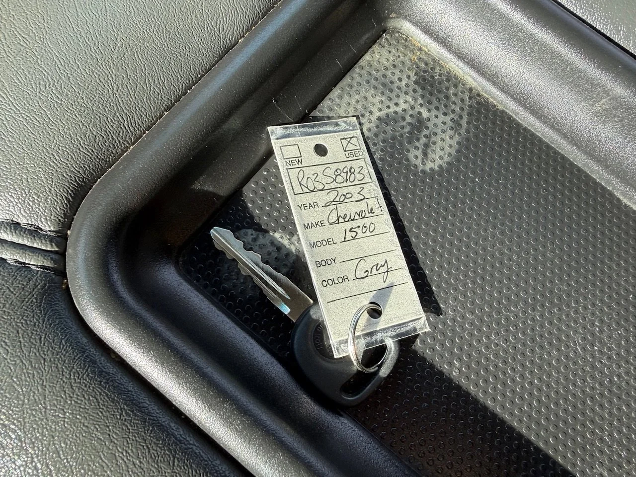 2003 Chevrolet Silverado 2500HD LS - Photo 18