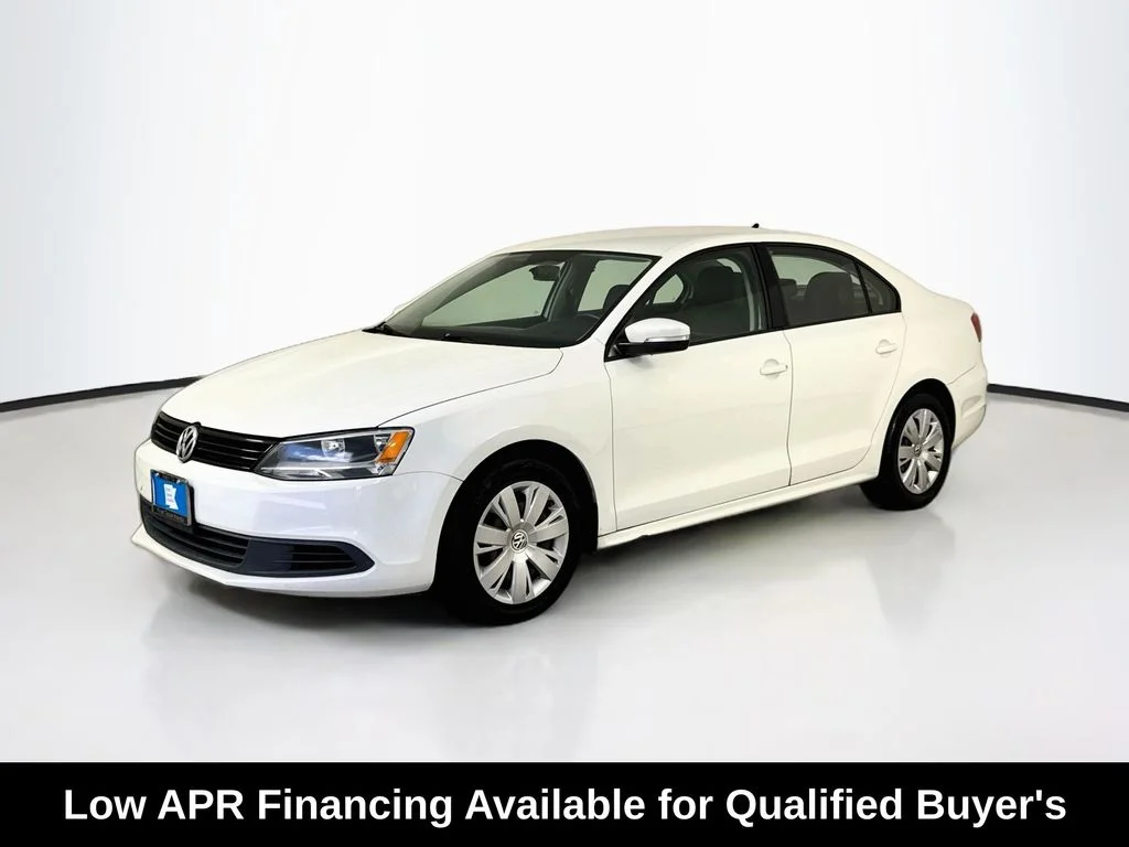 Used 2014 Pure White Volkswagen 1.8T SE image 3
