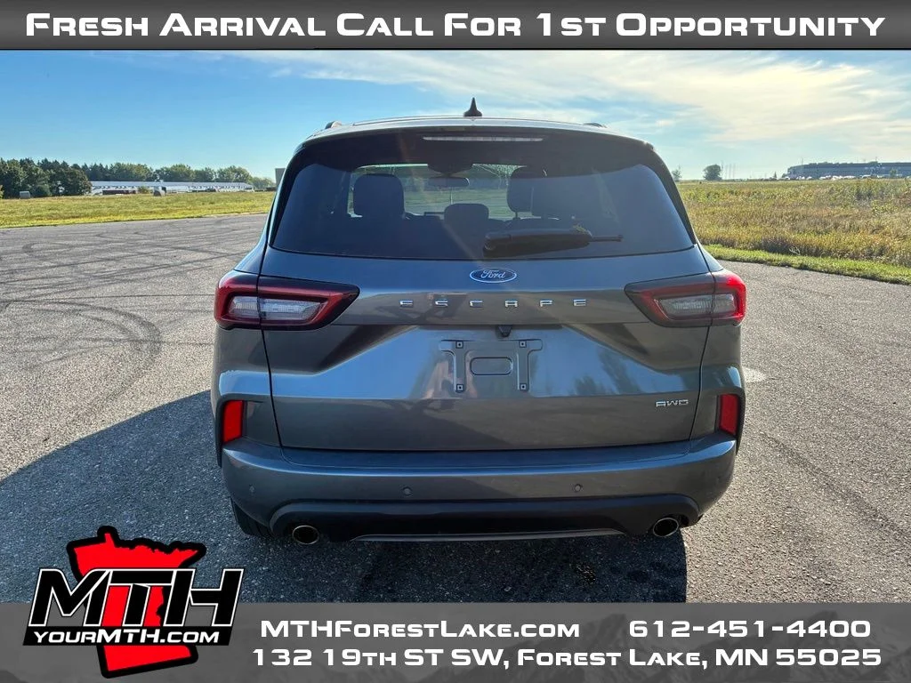 Certified Used 2024 Gray Ford ST-Line image 7