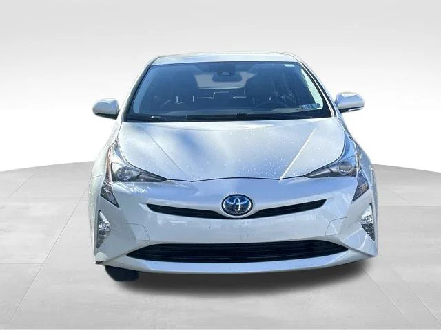 Used 2016 White Toyota Three Touring image 8