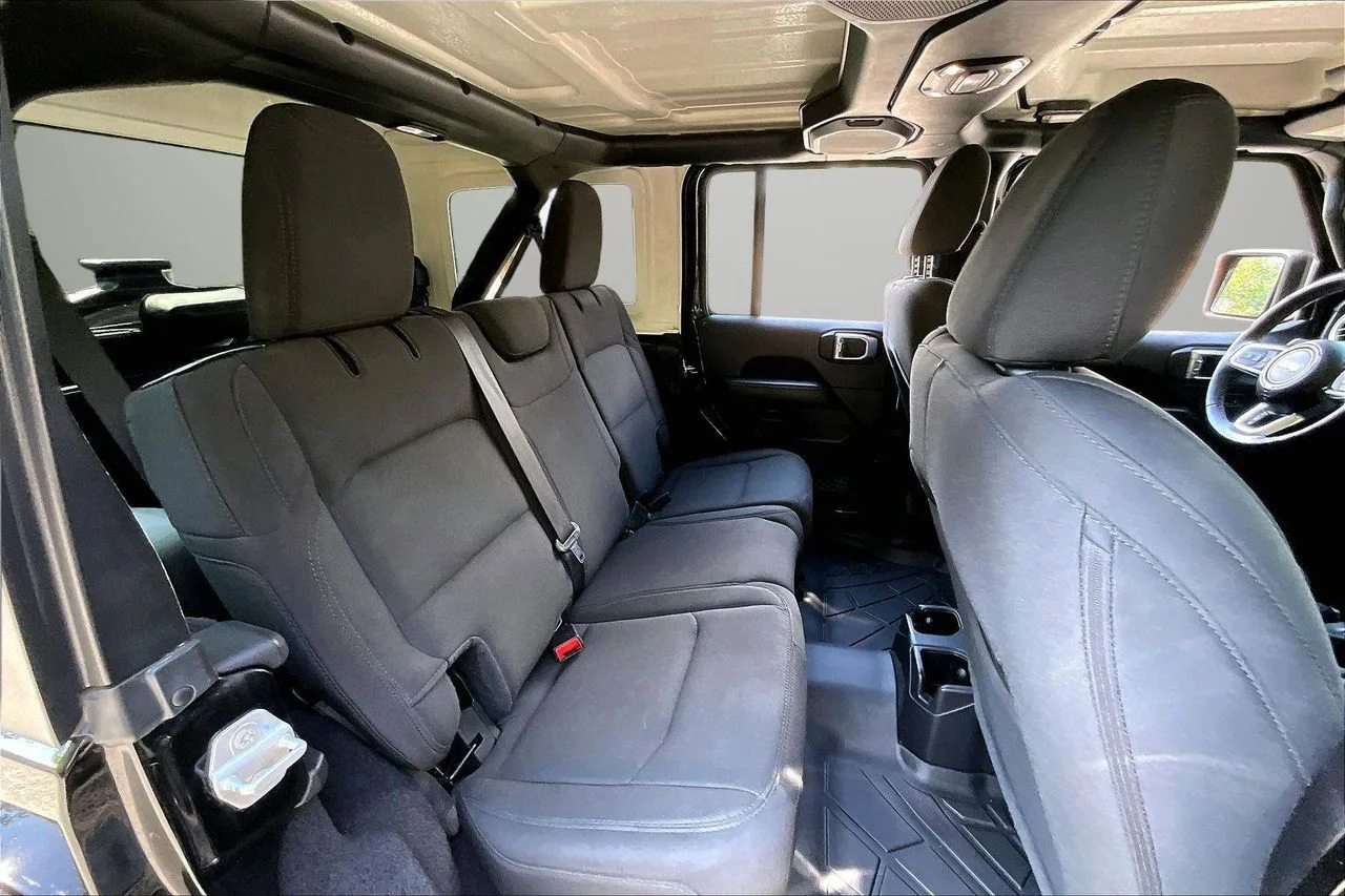 Certified Used 2022 Black Jeep Sahara image 24